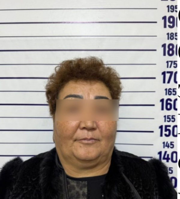 В Бишкеке задержали подозреваемую в мошенничестве на более 4 млн сомов