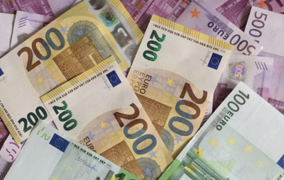 Валютный рынок: евро теряет позиции, доллар продолжает рост