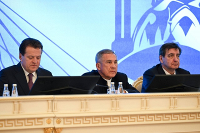 Минниханов &mdash; о казанских поликлиниках: люди не чувствуют, что мы вкладываем деньги