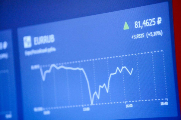 Токийская биржа выросла более чем на 6% после победы ЛДП на выборах