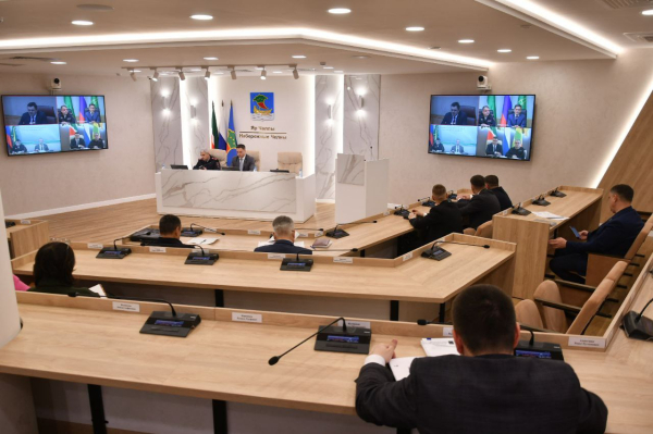 Гафаров об&nbsp;аварийности на&nbsp;дорогах в&nbsp;Татарстане: &laquo;Два года подряд мы&nbsp;проваливаем эту работу&raquo;