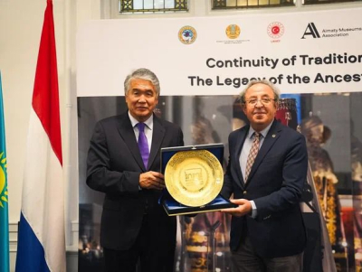 В Амстердаме открылась выставка музея Алматы