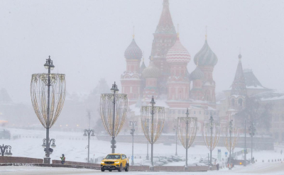 В &laquo;Яндекс.Такси&raquo; оценили рост цен на поездки из-за снегопада в Москве