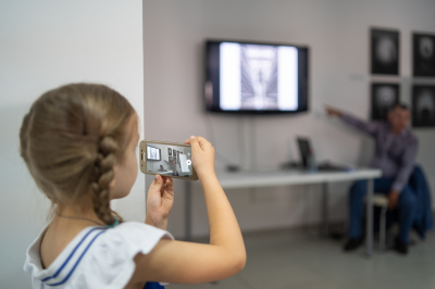 Кравцов: в&nbsp;России могут запретить телефоны детям до&nbsp;определенного возраста