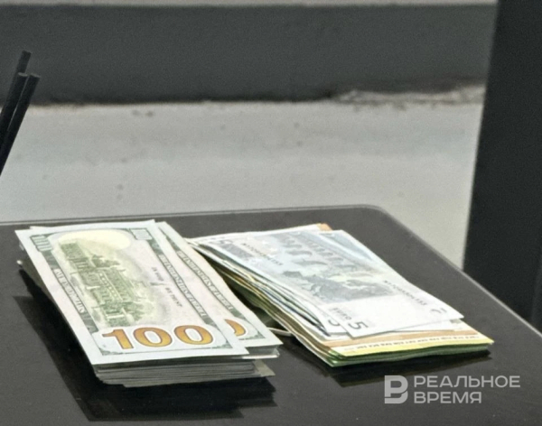 Курс доллара вырос до 81,3 рубля