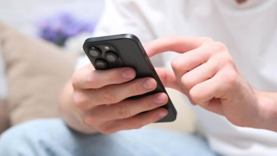 Казахстанец полностью собрал iPhone из запчастей с AliExpress и решил продать