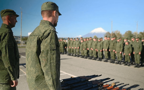 Володин призвал отправить депутатов на военные сборы вместо отпусков