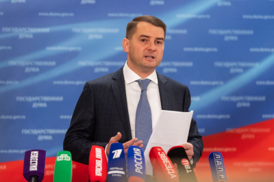 Ярослав Нилов предложил изменить механизм оплаты переработок