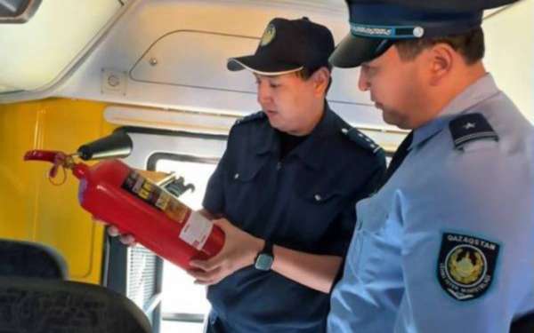 57 городских школьных автобусов проверила полиция