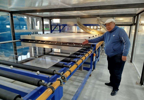 В Приаралье приступили к выпуску зеркал