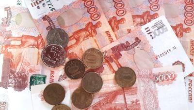 Рубль дорожает &mdash; интерес снижается