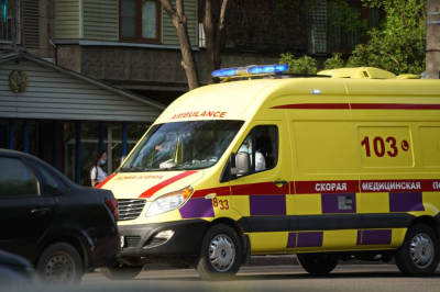 В Атырау пьяный мужчина начал драку прямо в &laquo;скорой&raquo; помощи