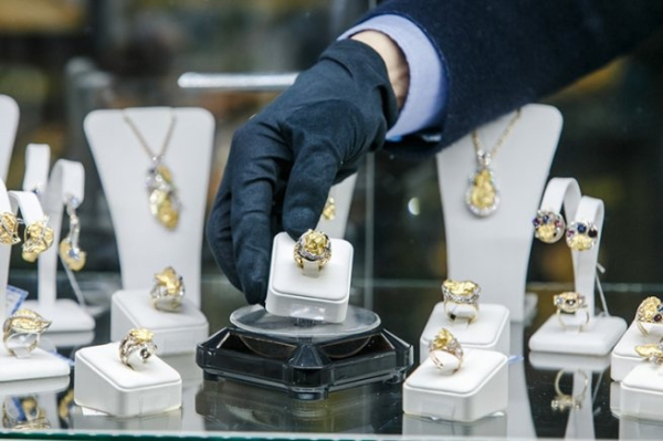 В КР легализовали ювелирные изделия на 16,8 млрд сомов
