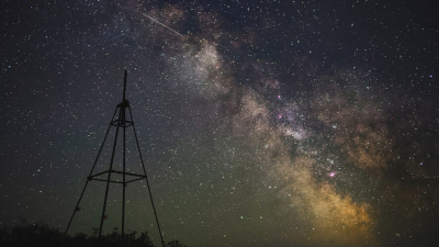 Корабль "Орион", побивший рекорд дальности полета человека, возвращается на Землю 07/04/2026 &ndash; Новости