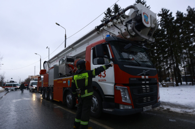 На пожаре в захламленной комнате в Нижнекамске погиб мужчина