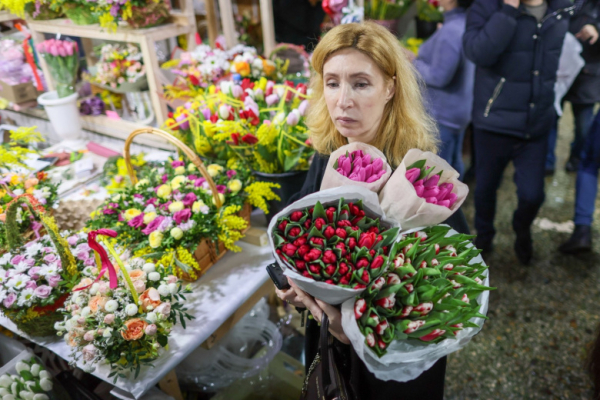 Мошенники придумали новую схему обмана на доставке цветов