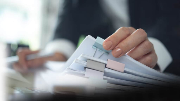 Семь казахстанских блогеров попали под суд за неуплату налогов