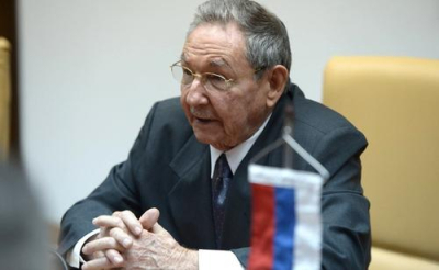 Посол РФ Коронелли связал обвинения против Рауля Кастро с давлением США на Кубу