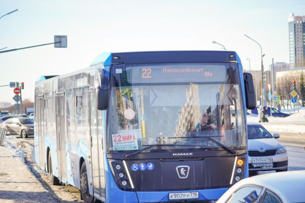 Забиты до предела: &laquo;Горкоммунхоз&raquo; объяснил задержки автобусов в Челнах